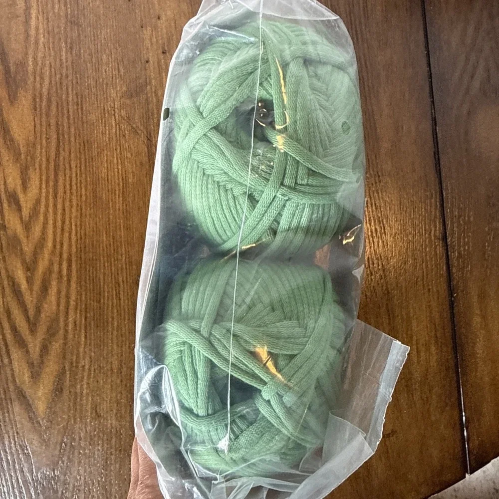 Annie's Caring Crochet Kit Club - CKC18 Pet Mat Learn To Crochet Winter Craft
